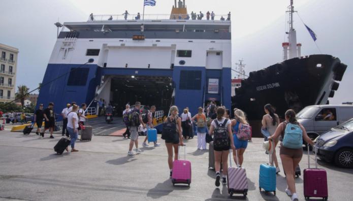 Διαμέρισμα Στο Κέντρο Δίπλα Στα Νοσοκομεία Και Τα Αξιοθέατα Apartment Athena Bagian luar foto